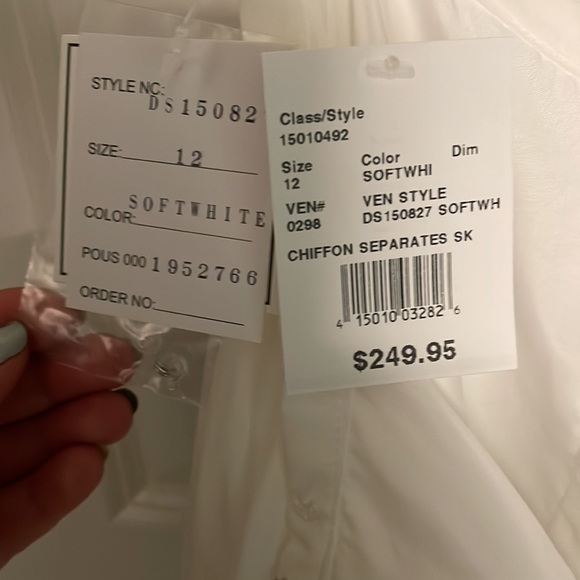 David’s Bridal 2 Piece Wedding Dress 10/12 - Picture 10 of 14